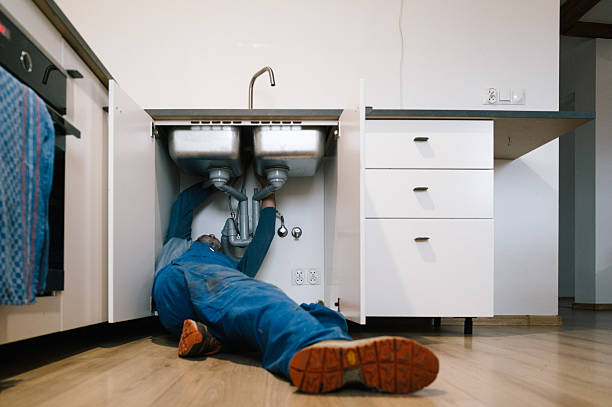 Professional Leak Detection technician working in Valley View, PA